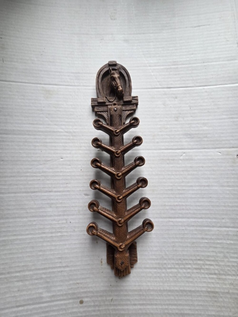 Vintage Burwood SyrocoWood Wooden Tie Belt Scarf Rack Horse Head Western